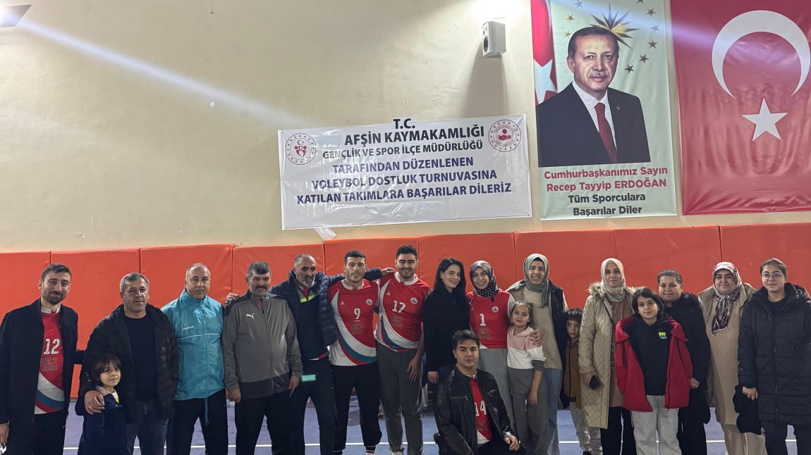 T.C. AFŞİN KAYMAKAMLIĞI VOLEYBOL DOSTLUK TURNUVASINDA ÇEYREK FİNALDEYİZ!